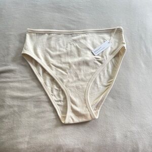 NWT Arq Misha in Ivory 2X